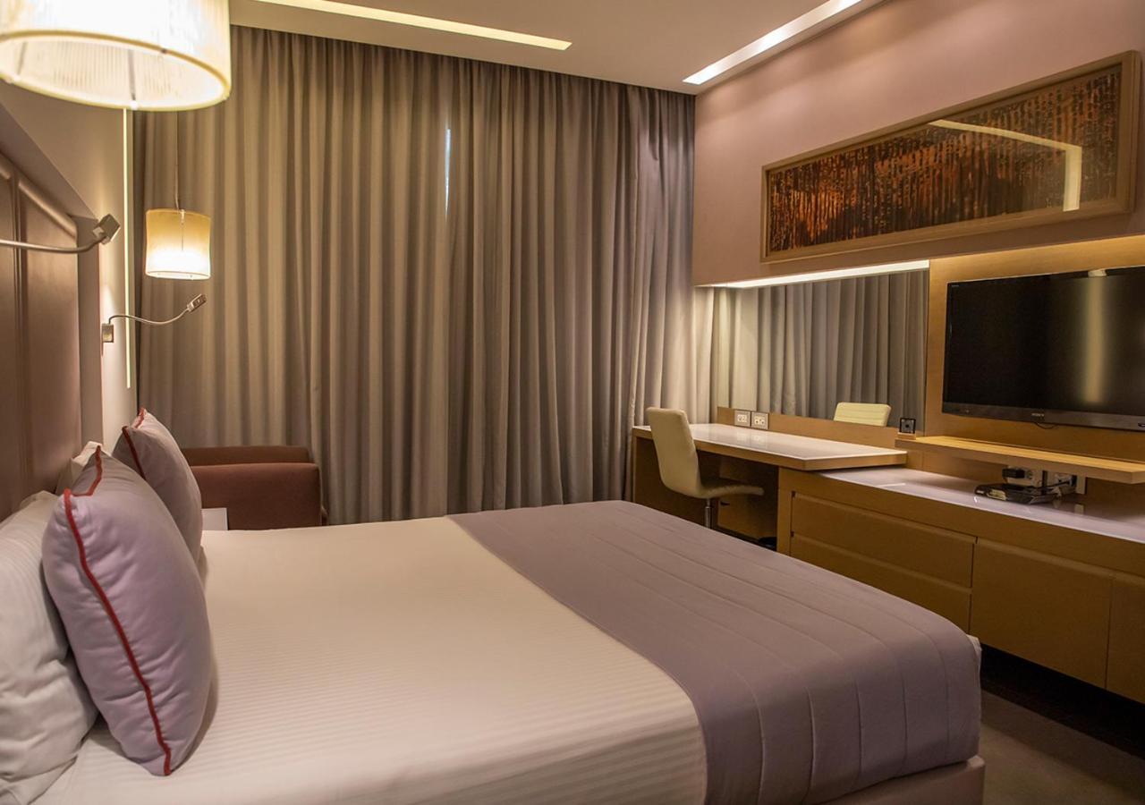 Saifi Suites Hotel Бейрут Екстериор снимка