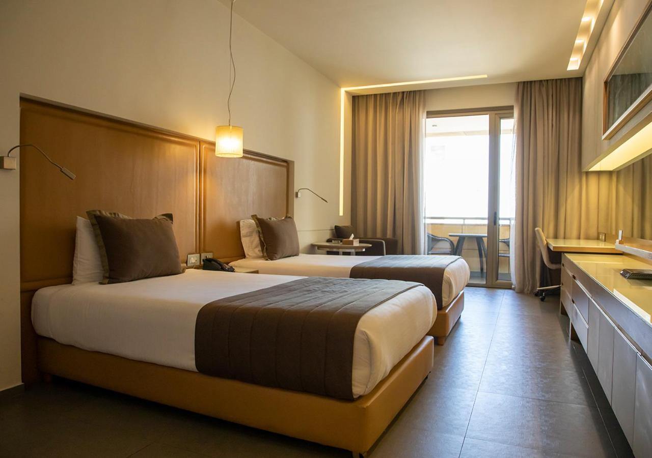 Saifi Suites Hotel Бейрут Екстериор снимка
