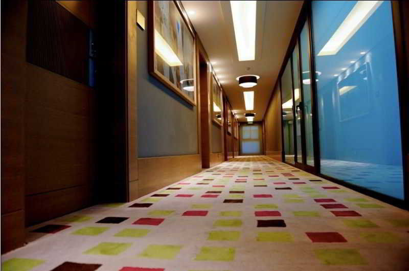 Saifi Suites Hotel Бейрут Екстериор снимка