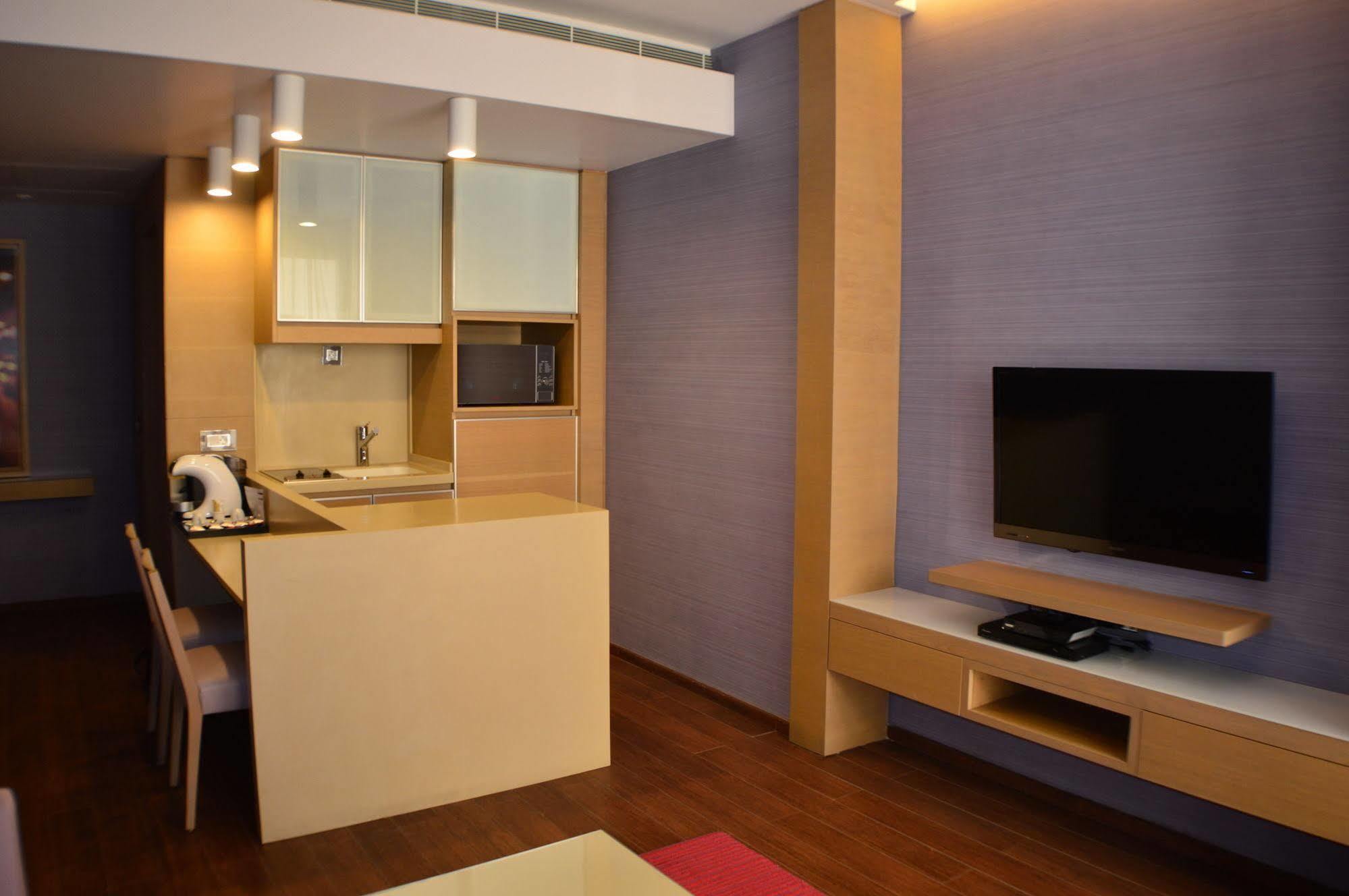 Saifi Suites Hotel Бейрут Екстериор снимка