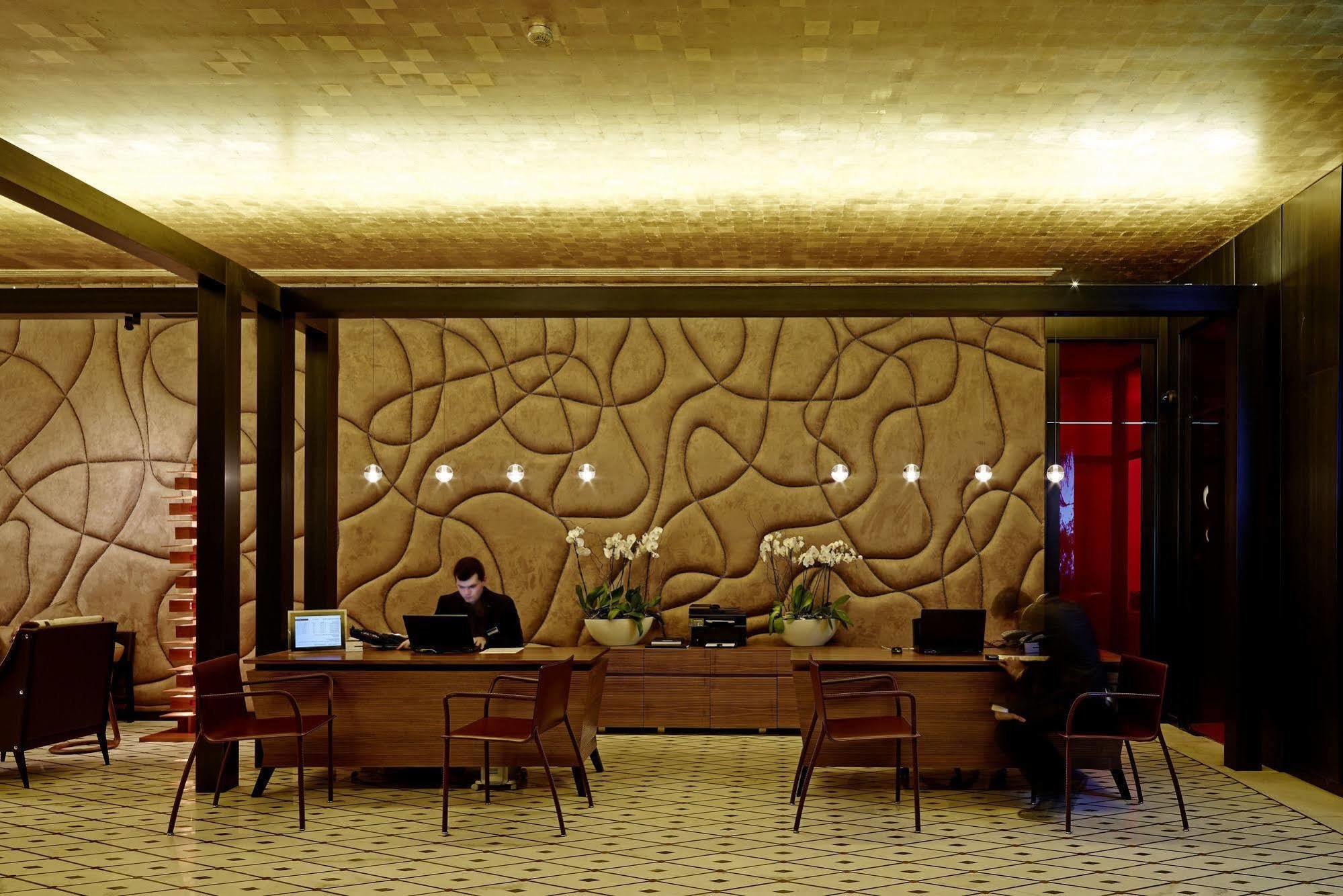 Saifi Suites Hotel Бейрут Екстериор снимка